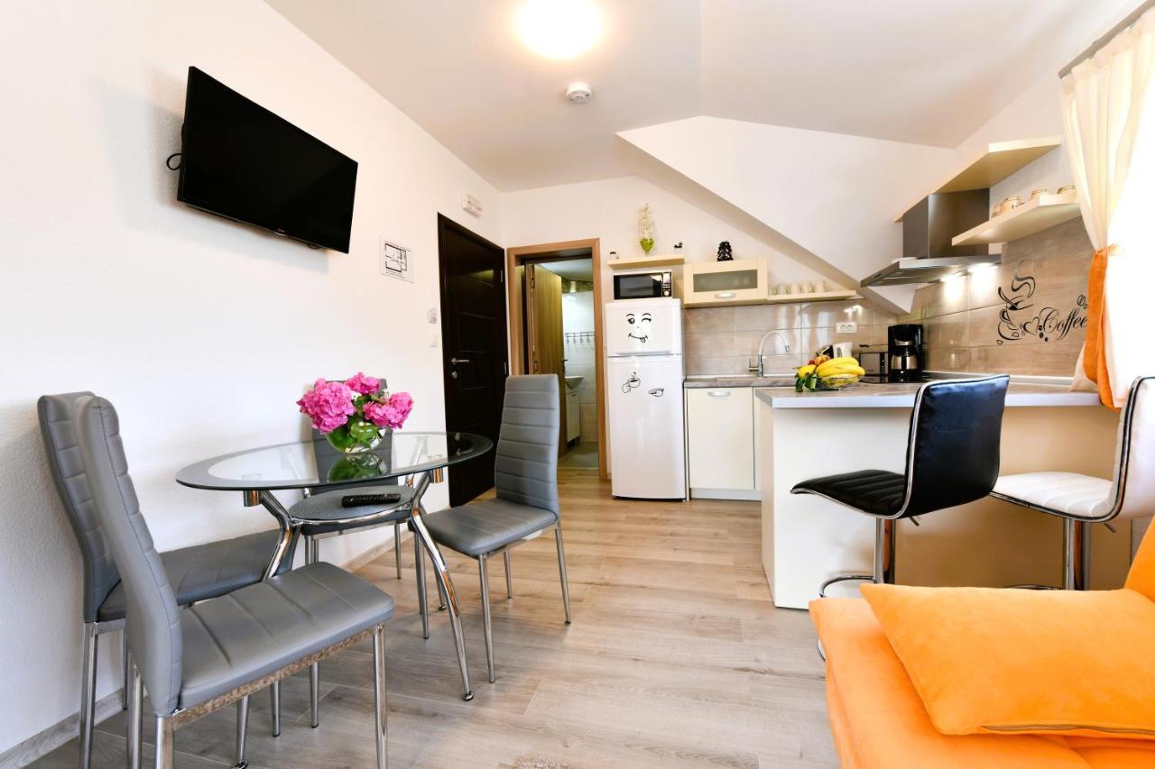 Appartement House Jelena à Selište Drežničko Extérieur photo