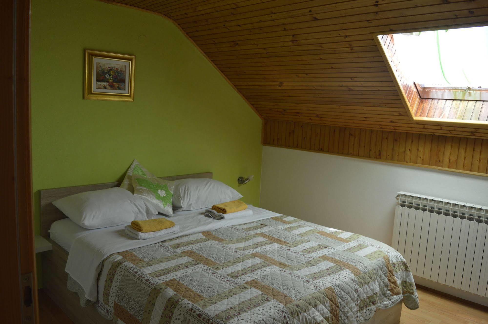 Appartement House Jelena à Selište Drežničko Extérieur photo