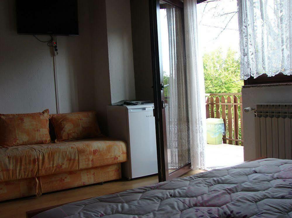 Appartement House Jelena à Selište Drežničko Extérieur photo